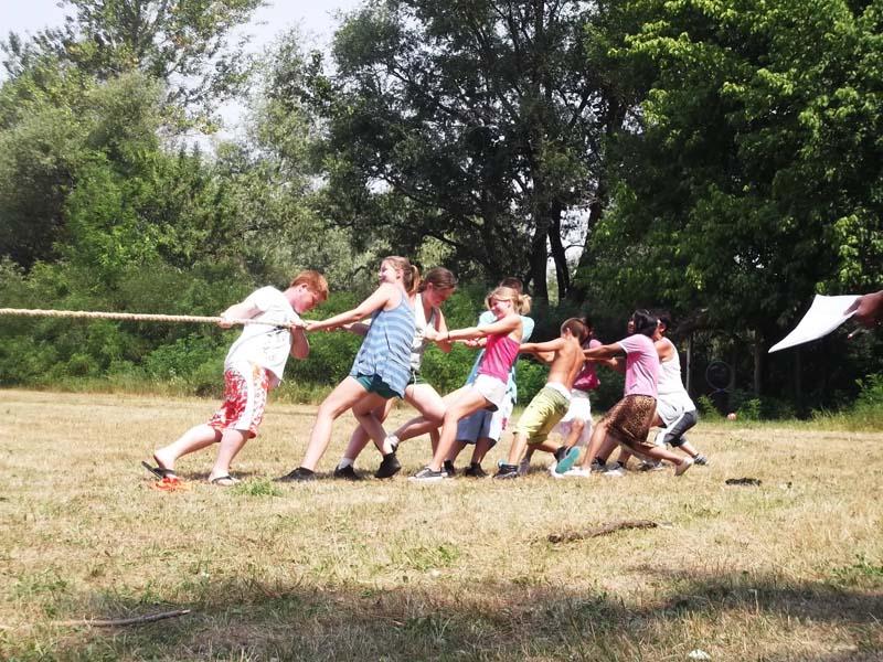 Erdei iskolás képek