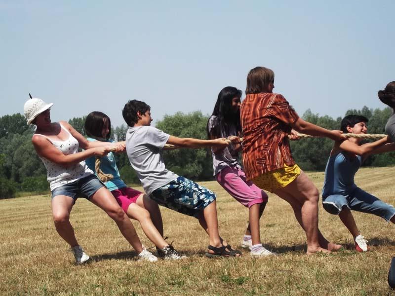 Erdei iskolás képek