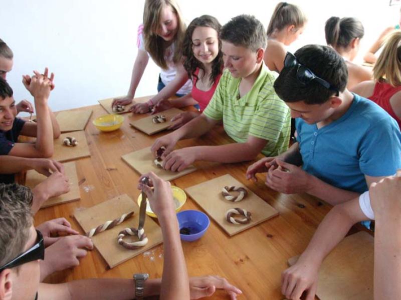 Erdei iskolás képek