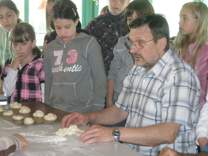 Erdei iskolás képek