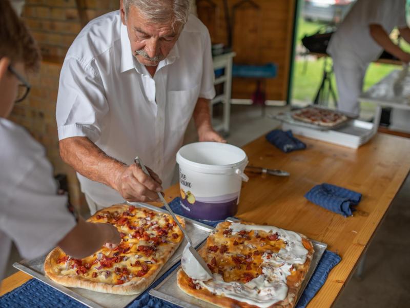 Hagyományápolás: Kemencében sütés fortélyai